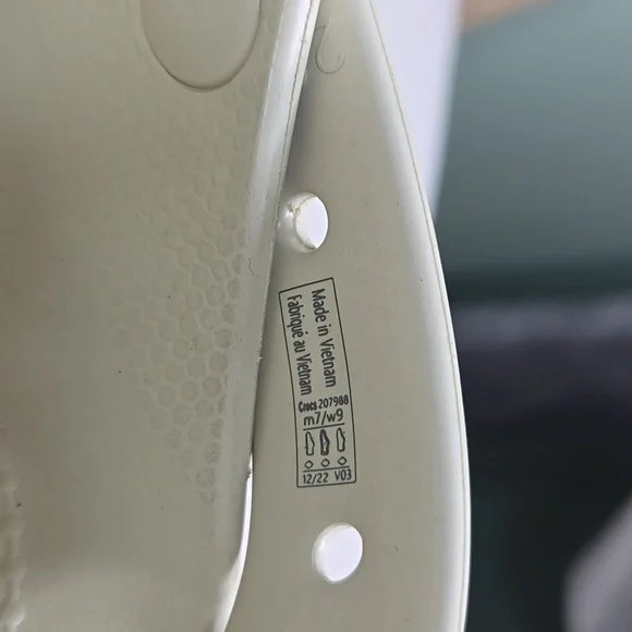 Crocs Platform Sandles/Clogs - Picture 10 of 10